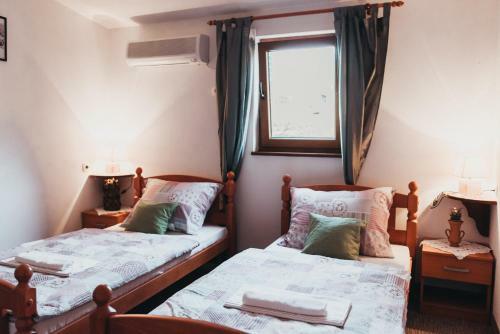 Hostal Pansion I Restoran Most