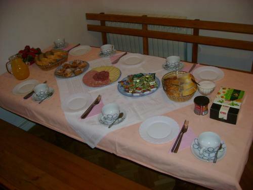Hostal Guest House Robi