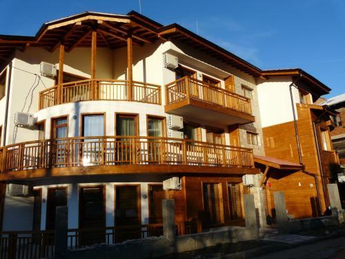 Hostal Yuliya Guest House