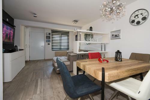 Apartment Major