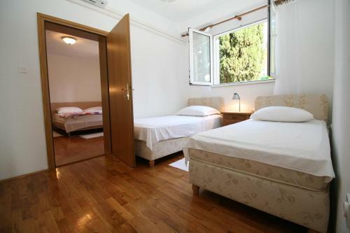 Apartment Selce 5496a
