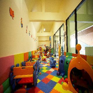 Hotel Cha-da Beach Resort & Spa