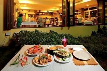 Hotel Bacchus Home Resort