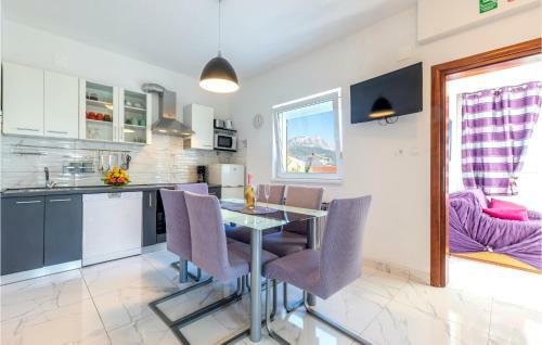 Apartment Kastel Stari 20
