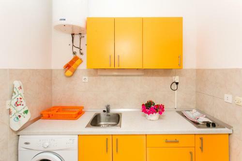 Apartments Elelu