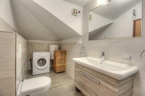 Apartment Near Sandy Firule Beach