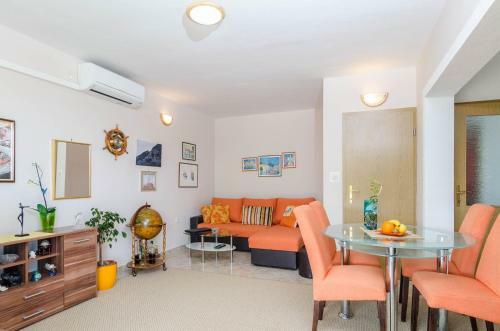 One-bedroom Apartment In Orebic IV