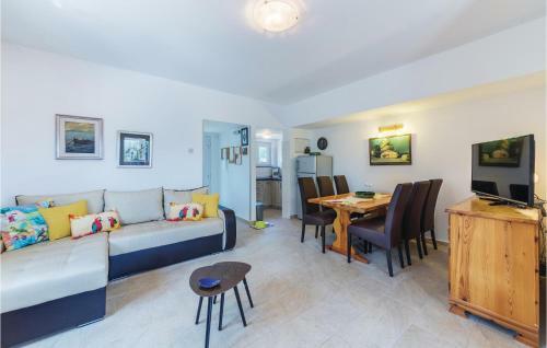 Holiday Home Premantura 50