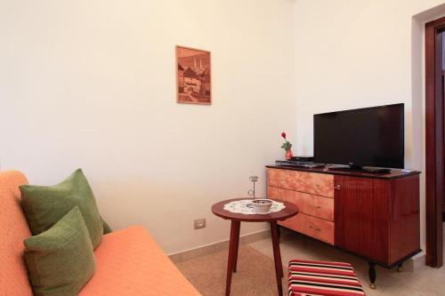 Holiday Home Premantura 11631