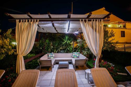 Hostal Apartments Kasalo