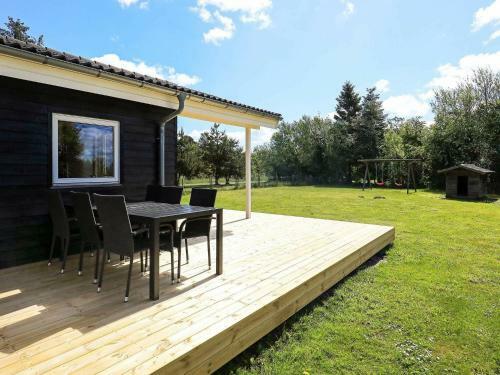 Three-bedroom Holiday Home In Strandby 4
