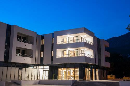 Apartments Srebreno