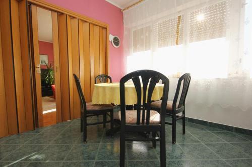 Apartment Sumpetar 9436a