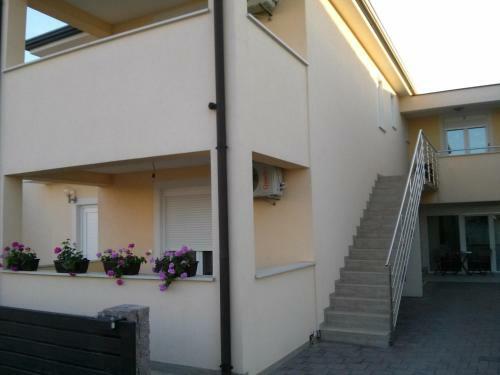 Apartments Lena