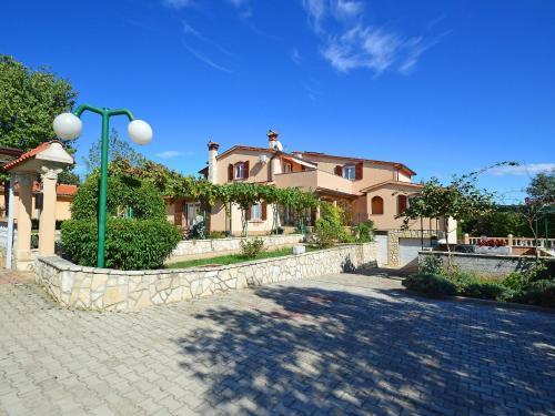 Apartment Alenka