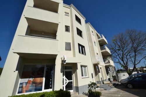 Apartment Jela