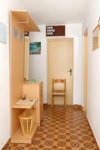Apartment Lumbarda 9480a