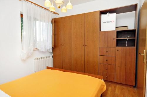 Apartments With A Parking Space Vinisce (trogir) - 5978