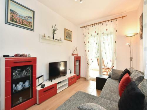 Apartment Podstrana With Sea View IV
