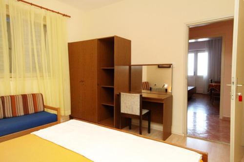 Apartments By The Sea Podgora (Makarska) - 6836