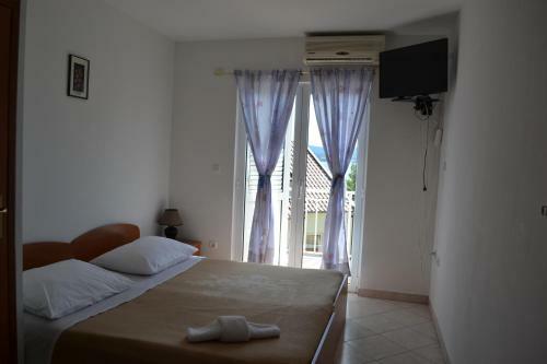 Apartments Munivrana
