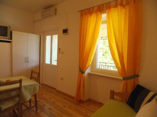 Hostal Apartments La Pergola