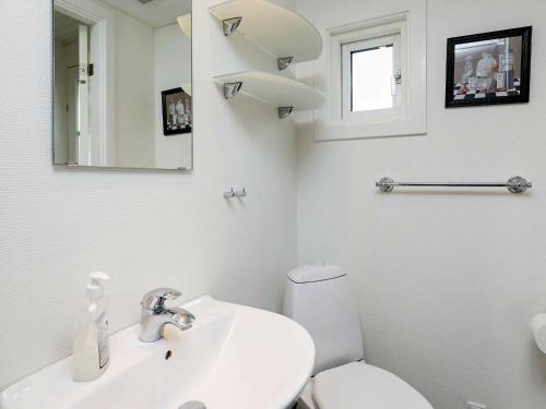 Three-bedroom Holiday Home In Vestervig 11
