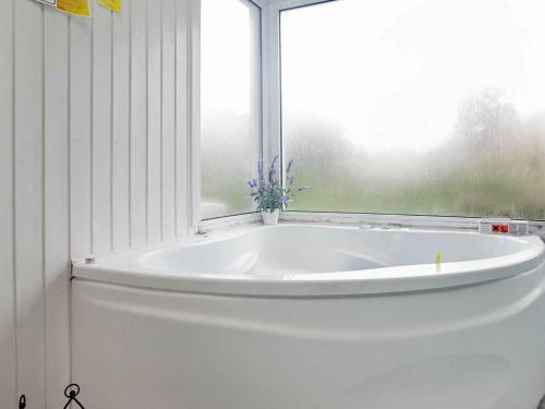 Four-bedroom Holiday Home In Blokhus 5