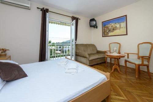 Hostal Apartments Botica