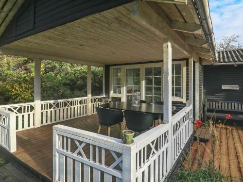 Three-bedroom Holiday Home In Jerup 2