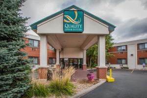 Hotel Quality Inn & Suites