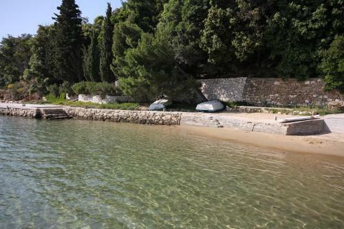 Hostal Apartment Supetarska Draga - Gonar 2002b