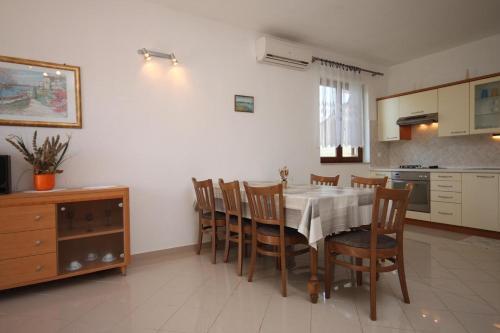 Apartments By The Sea Sukosan (Zadar) - 6120