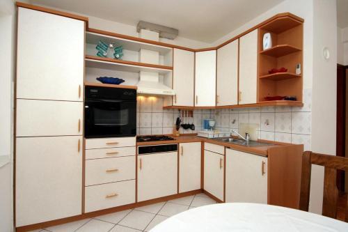 Apartment Crikvenica 5553b