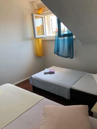 Lidija Beach Apartment