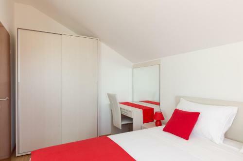Apartments Lea