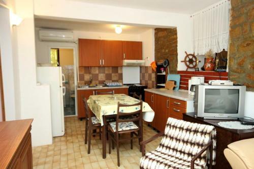 Apartment Mali Losinj 2493a