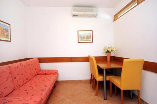 Apartments With A Parking Space Baska Voda (Makarska) - 10027