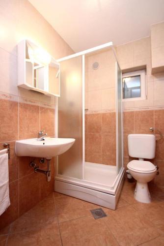 Apartments With A Parking Space Baska Voda (Makarska) - 10027