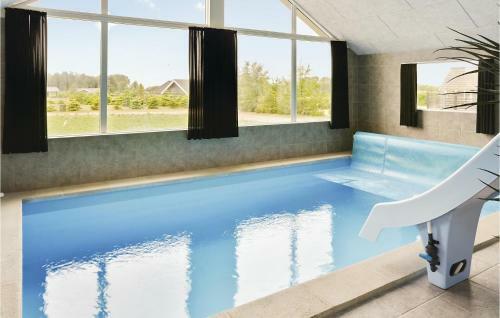 Holiday Home Stege With Fireplace 09
