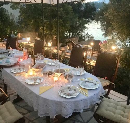 Seafront Garden Apartments Lumbarda