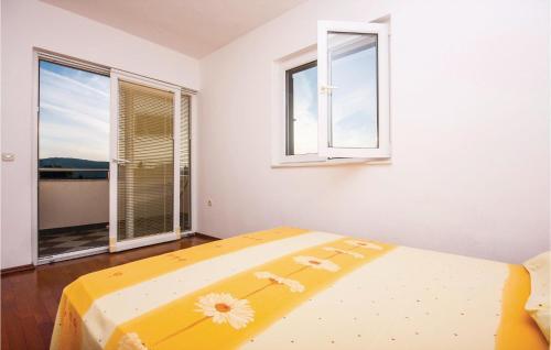 Apartment Primosten With Sea View 04