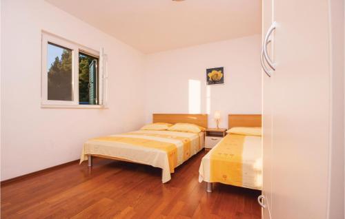 Apartment Primosten With Sea View 04