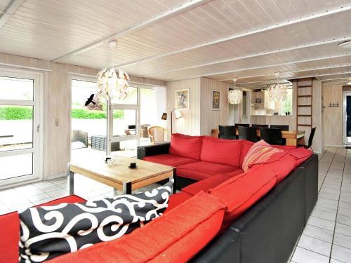 Five-bedroom Holiday Home In Nordborg 1