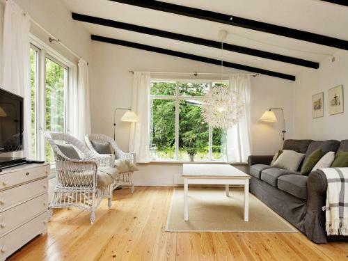 Three-bedroom Holiday Home In Hornb�k 2