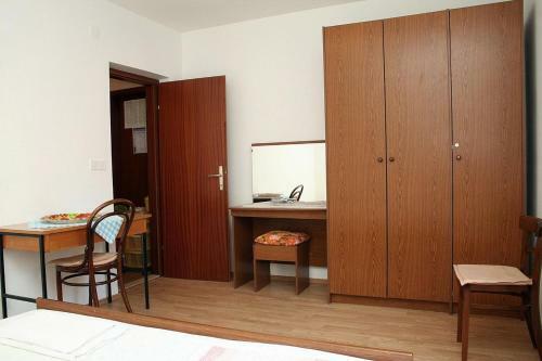 Apartment Vrboska 4634b