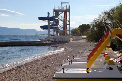 Apartments With A Parking Space Mirca (brac) - 728