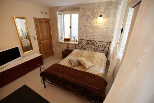 Tragurium & Salona Apartments
