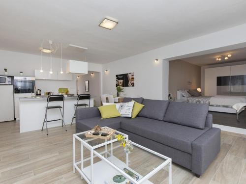 Apartment Leni