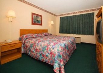 Hotel Rodeway Inn & Suites